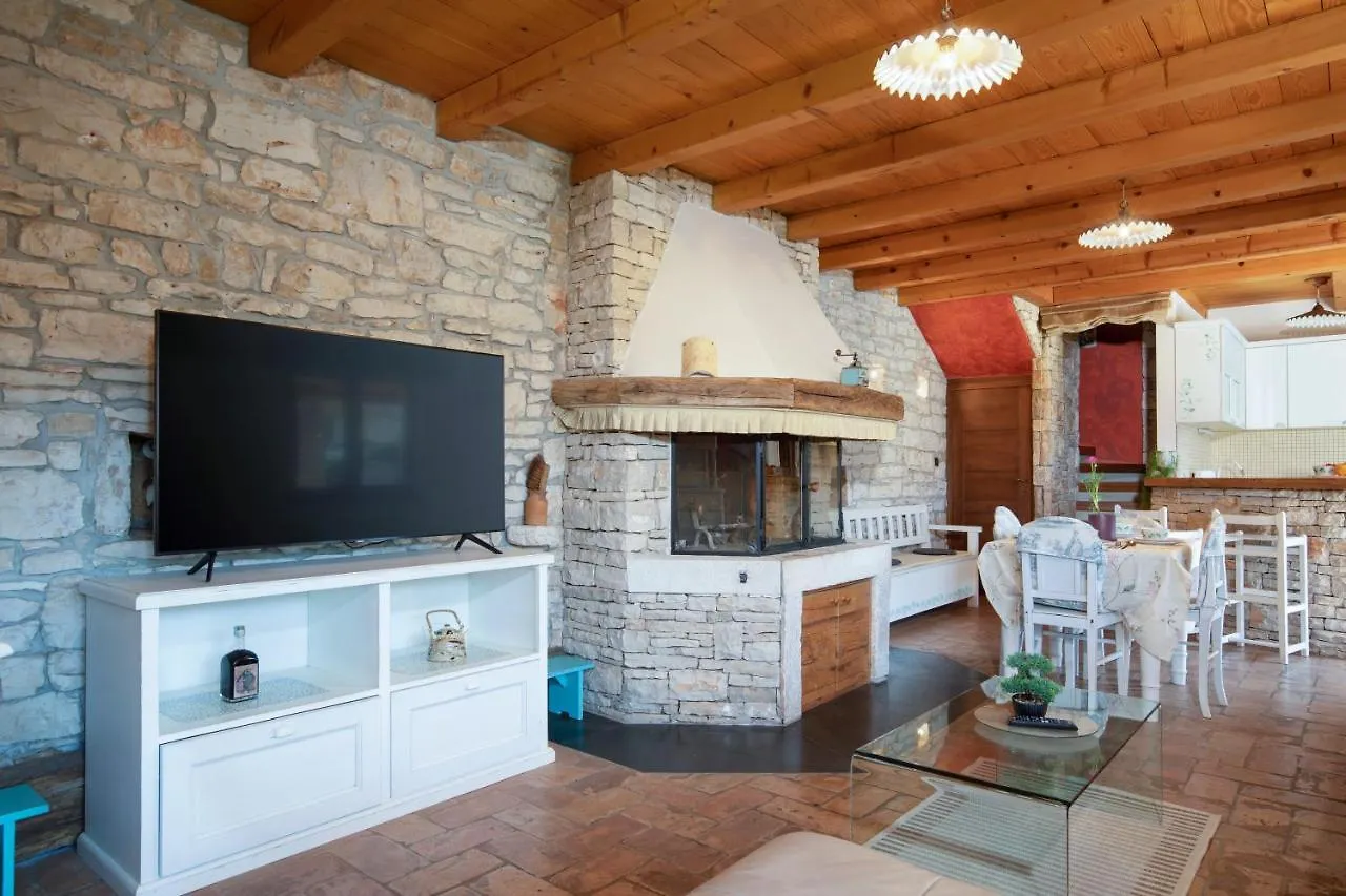 Poiai Stonehouse With Jacuzzi Villa Peroj 0*,